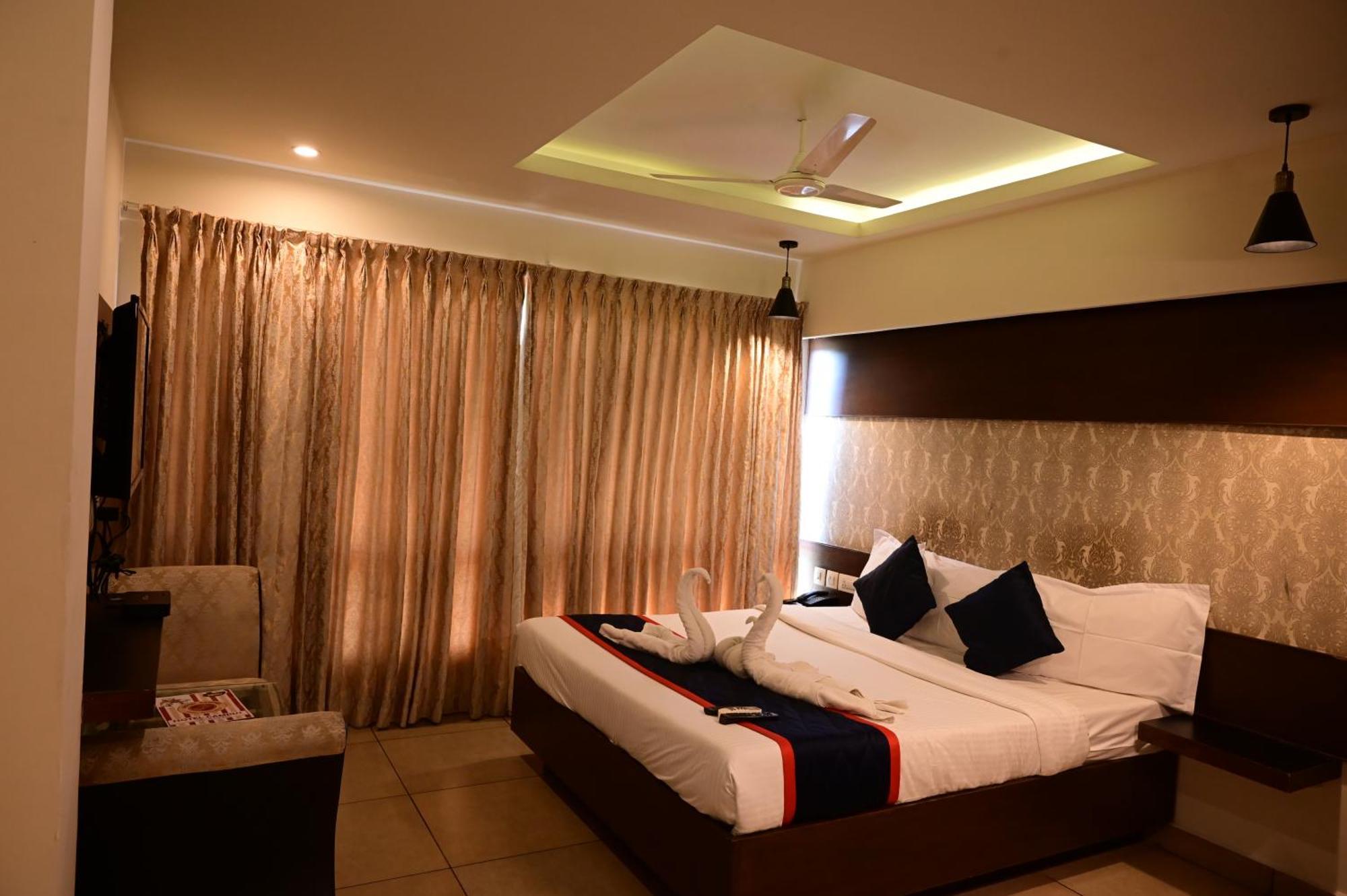 Canyon Sun Chennai Eksteriør billede