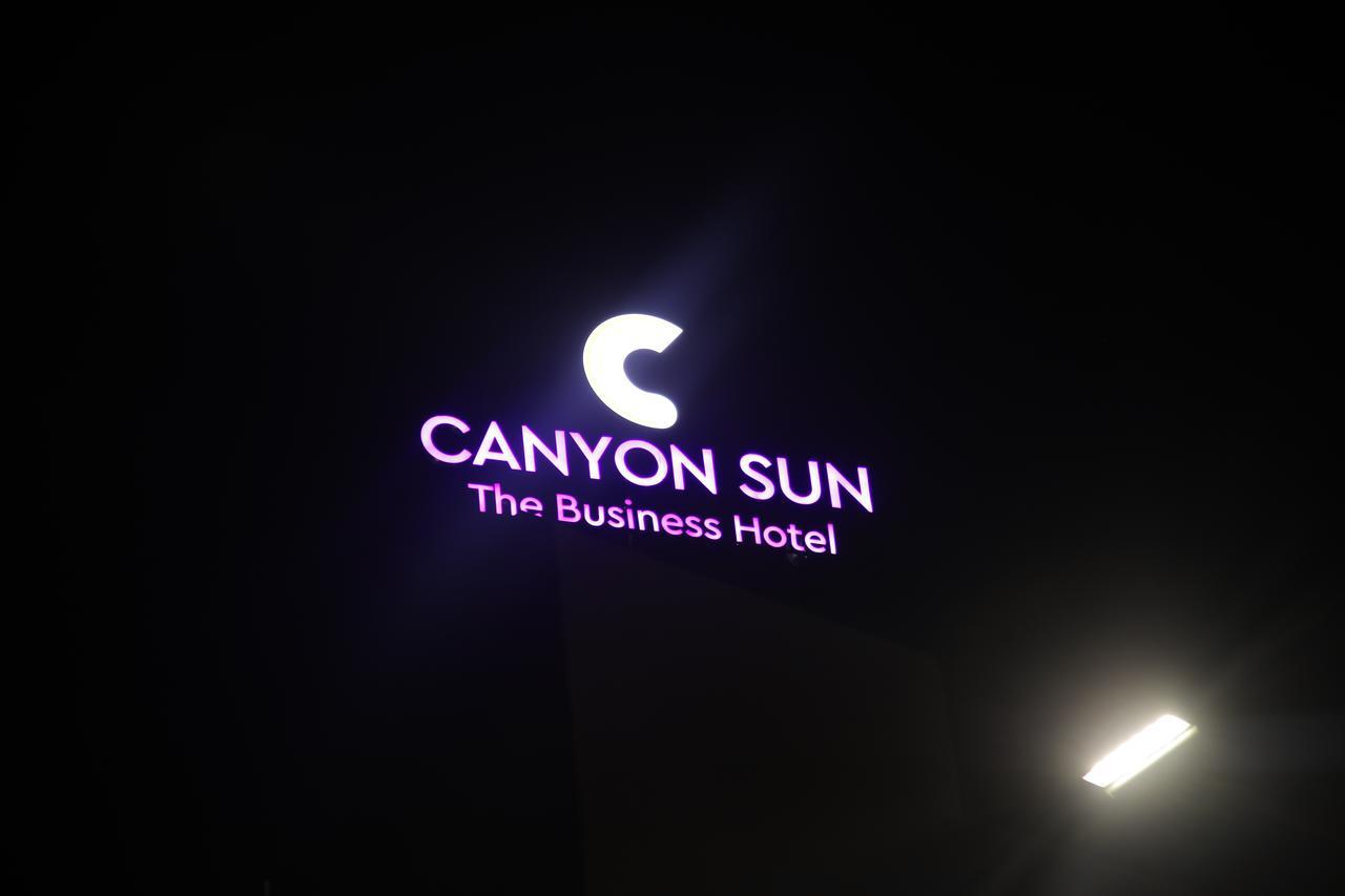 Canyon Sun Chennai Eksteriør billede